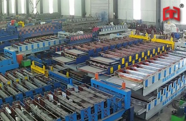 Colored steel tile forming machine